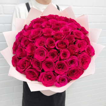 Букет малиновая розовая роза 51 штук